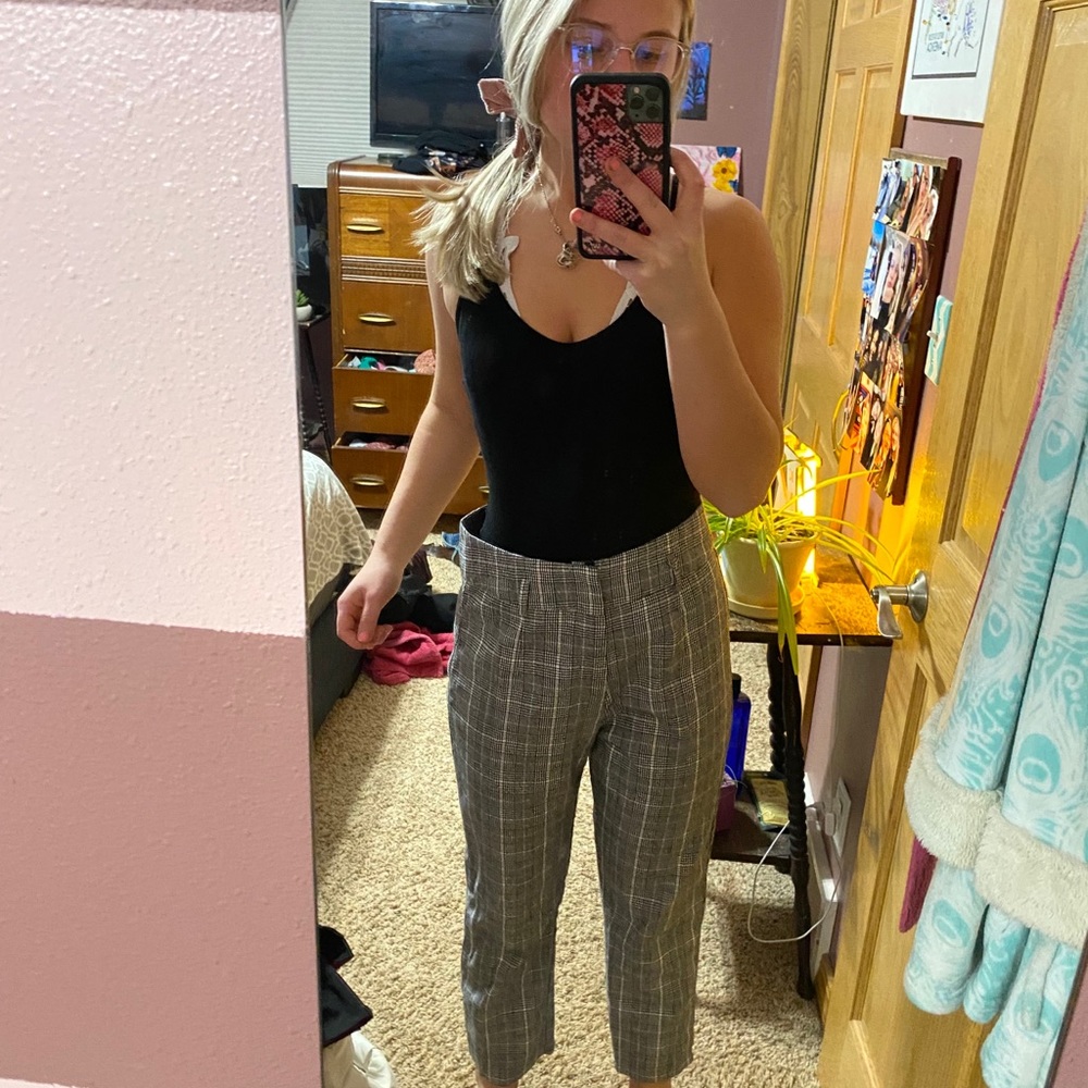 Kendall & Kylie Pants - Picture 2 of 5